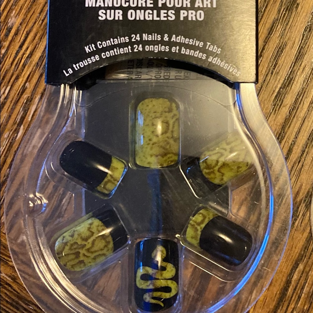 SINFULCOLORS CLAWS Snake Charmer ~NIB~